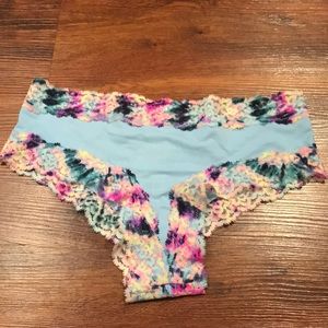 VS Pink Silky Hipster Undies
